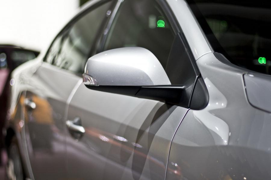  Renault Fluence 2010 года  (фото 29 из 146)